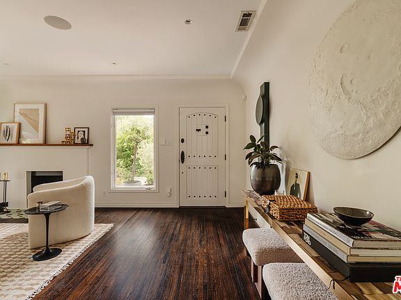 5th image of 506 N Curson Ave