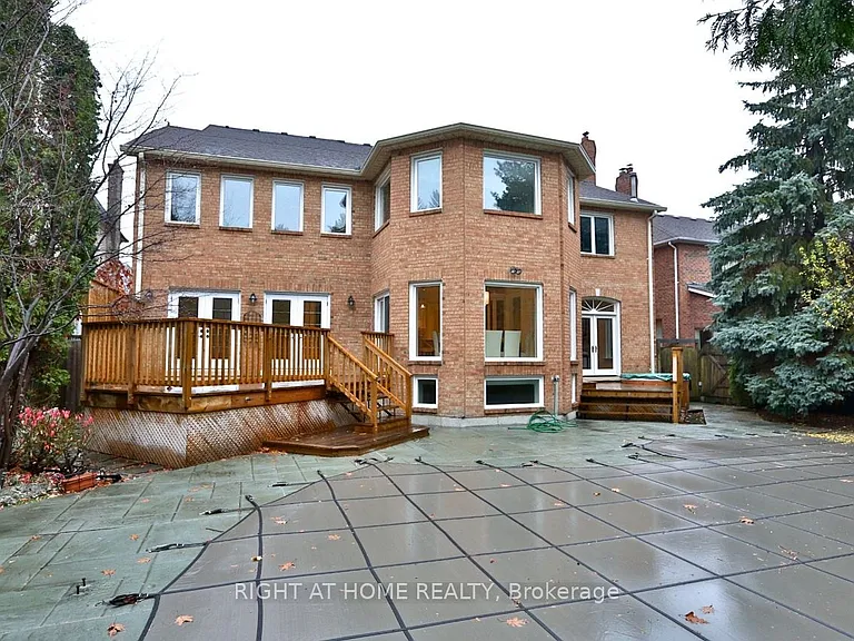 11 York Rd — Photo 17