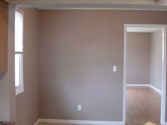 4th image of 304 Southloop Dr