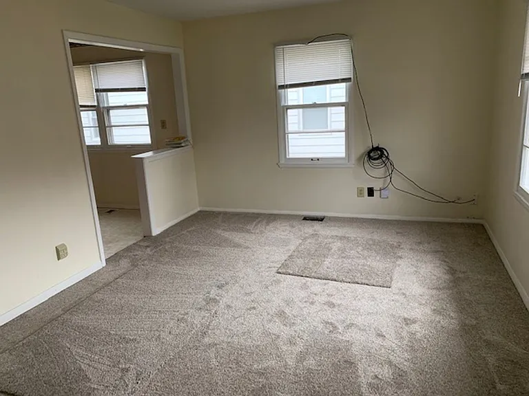 1334 N Linden St — Photo 8