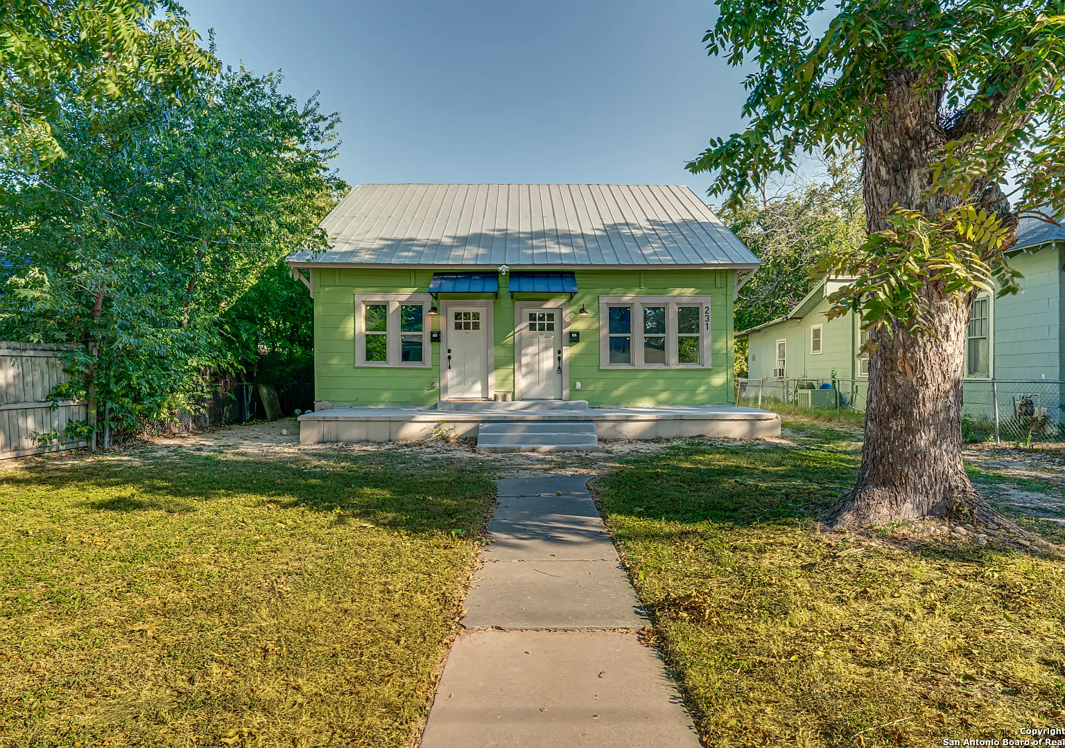 1 bed, 586 sqft, $900 — Photo 1