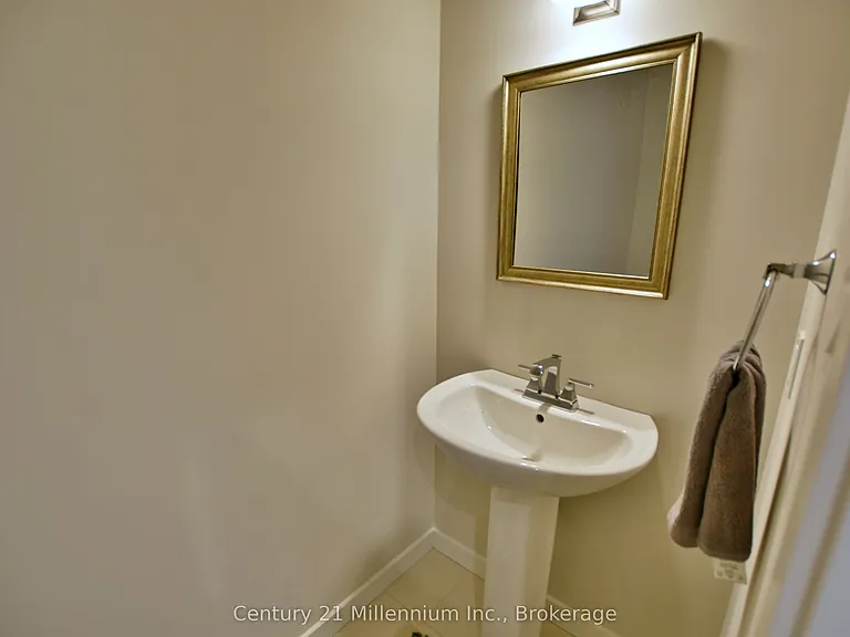 349 Yellow Birch Cres — Photo 7