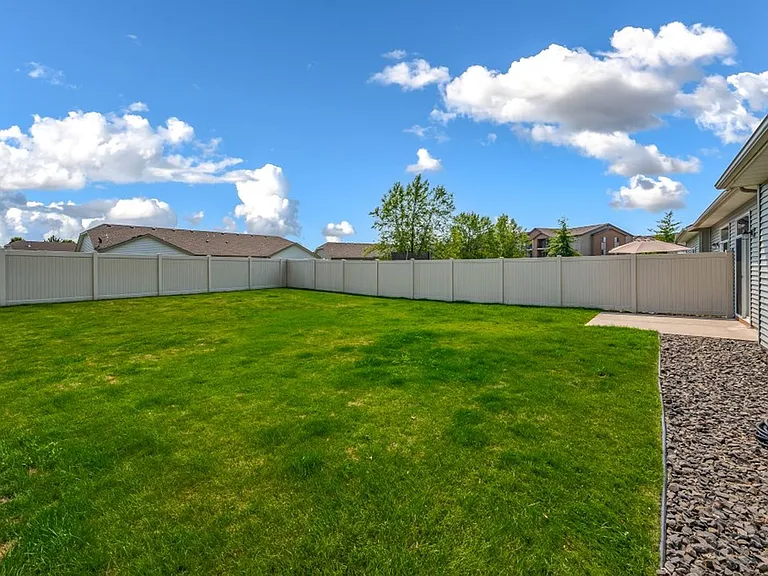 2664 N Revette St — Photo 19