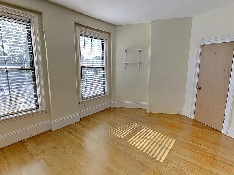 86 Hammond St #4 — Photo 11