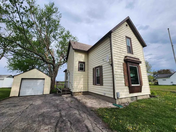 524 7th St, Whittemore, IA 50598