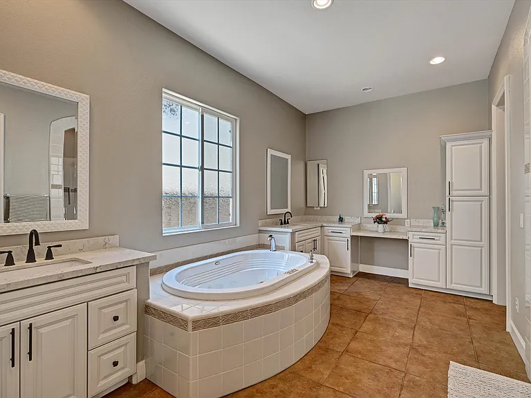 4467 Philbrook Sq — Photo 34
