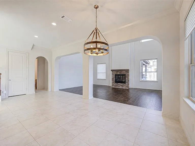 2422 Camden Creek Ln — Photo 7