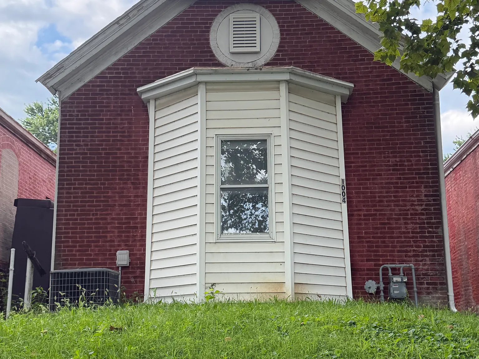 1 bed, 982 sqft, $850 — Photo 2