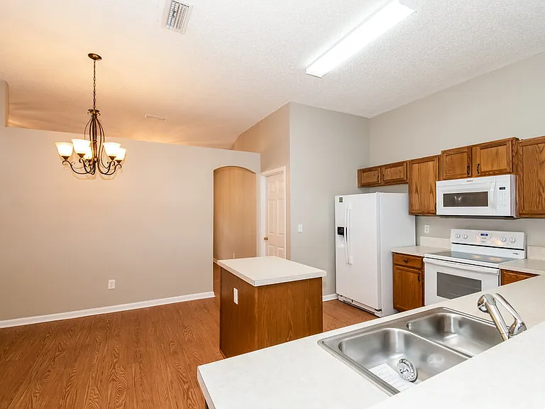 3138 Haverhill Ct — Photo 6