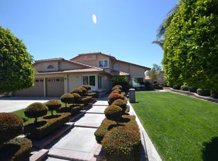 1539 W Sunnyview Dr, Rialto, CA 92377