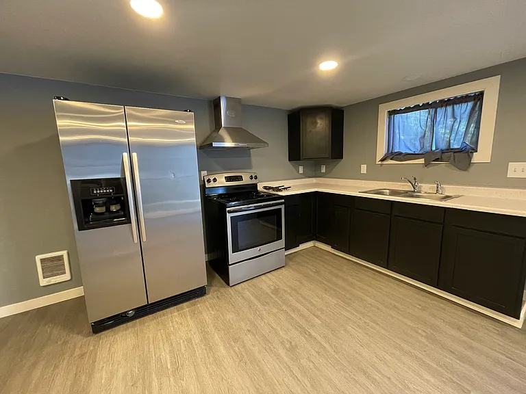 733 NE 118th Ave #A — Photo 3