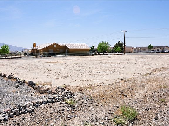 4th image of 2391 S Mount Charleston Dr E