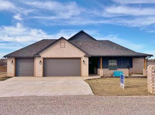 10706 NE Seaside Ln, Elgin, OK 73538