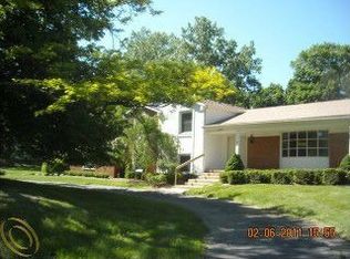 4466 Pine Tree Trl, Bloomfield Hills, MI 48302