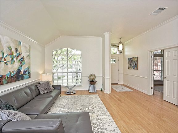 5th image of 9824 Scenic Bluff Dr