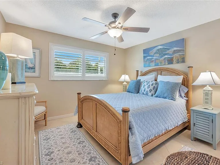 4200 Belair Ln #105 — Photo 14
