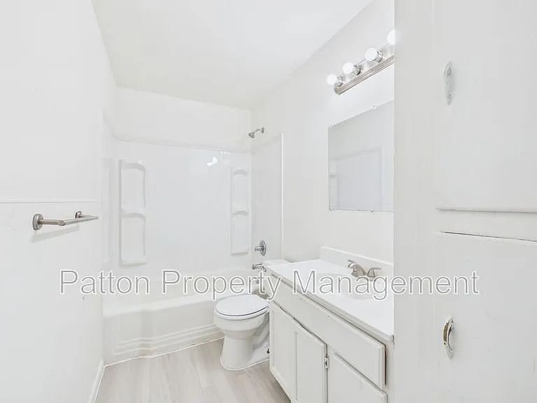 4308 S Jackson St — Photo 13