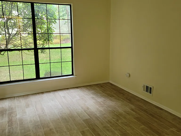433 Danbury Ln #433 — Photo 35