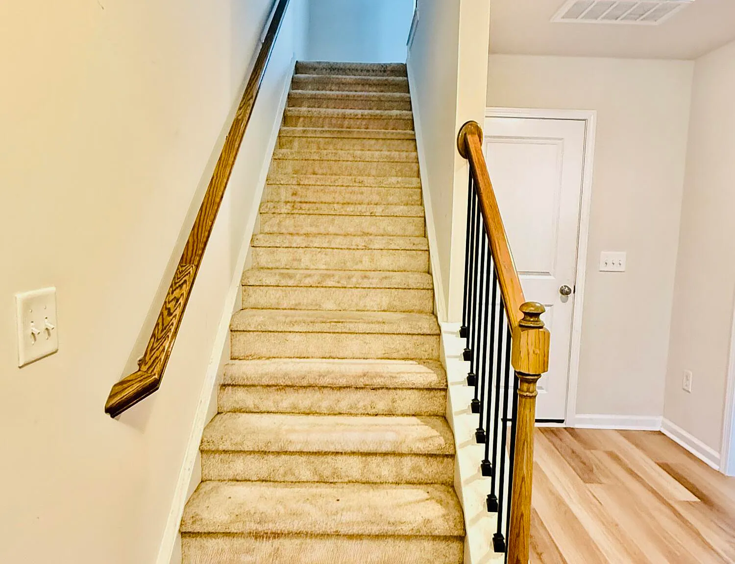 3 bed, 3.5 bath, 1750 sqft, $1,850 — Photo 3