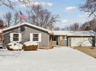 2285 Effie Ln, Niles, MI 49120