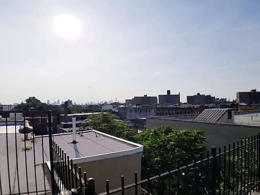 Rented by Rentall Group Inc | media 37