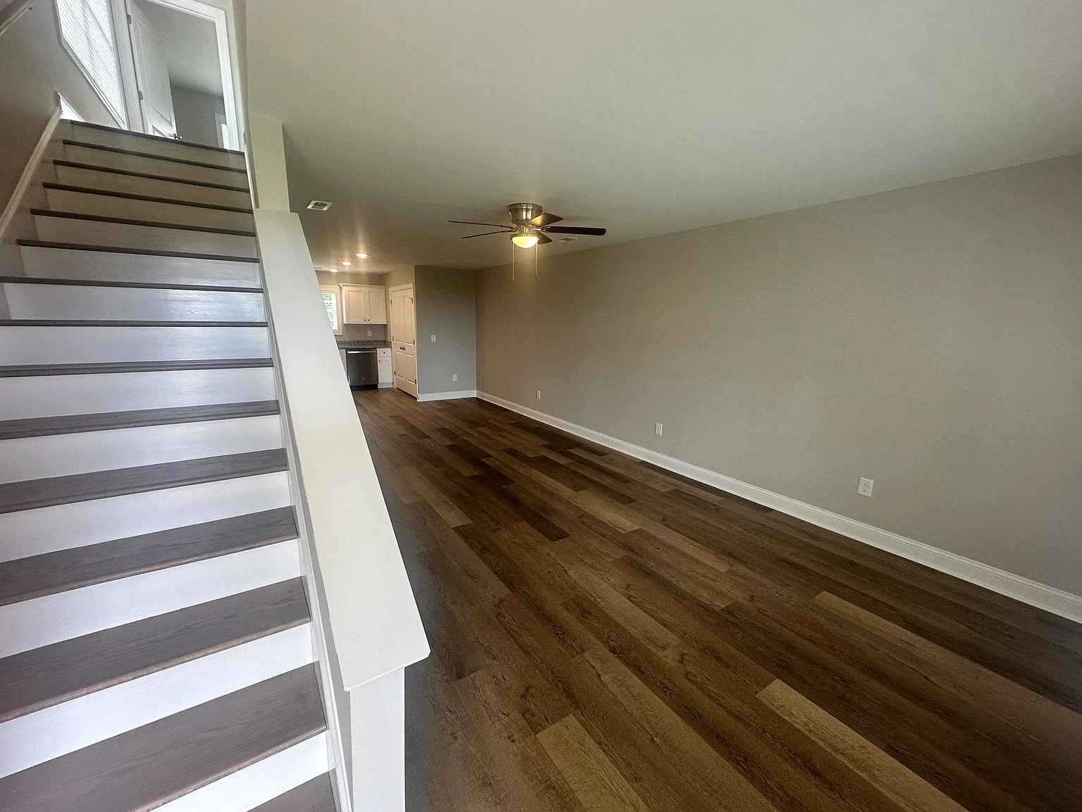 2 bed, 2.5 bath, 1120 sqft, $2,300 — Photo 4