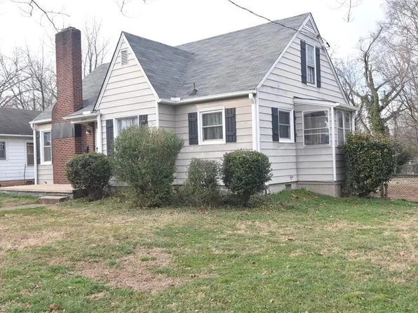 1045 E Brookline St, Winston Salem, NC 27107