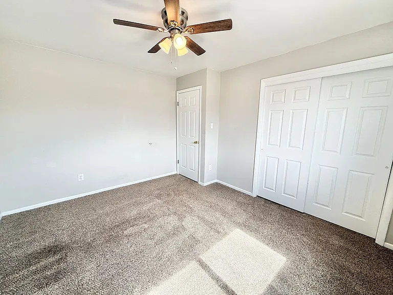6450 Chippewa Rd — Photo 7