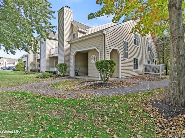 1922 Hampton Place Boulevard, Troy, NY 12180