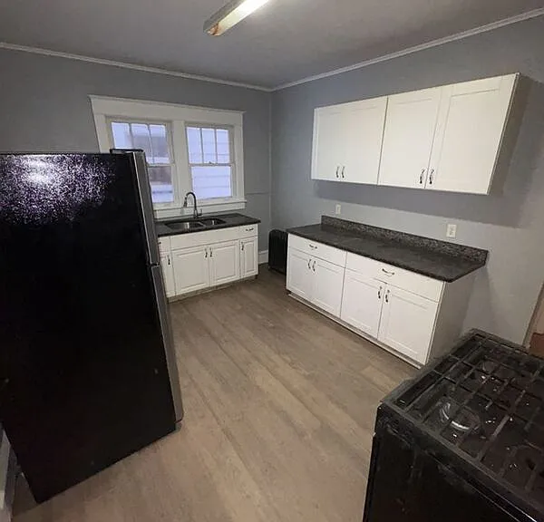 21 Edison St — Photo 3