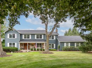 6214 N Wyndwood Dr, Crystal Lake, IL 60014
