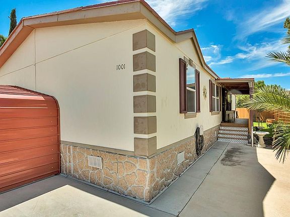 2nd image of 1001 Macadamia Cir