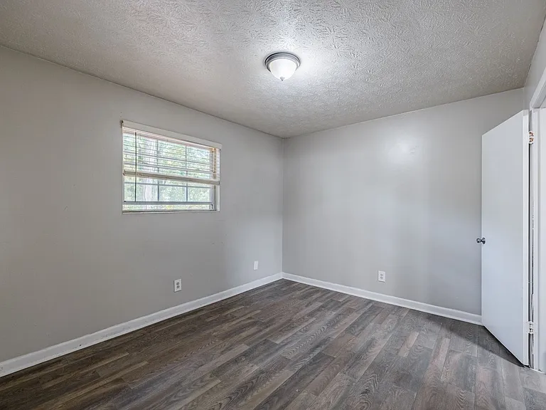 Premier Club Living Apartments in Union City, GA | Spacious Pet-Friendly Apartments Near I-85 — Photo 33