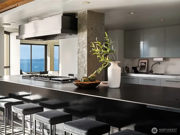 2201 3rd Avenue #2601, Seattle, WA 98121