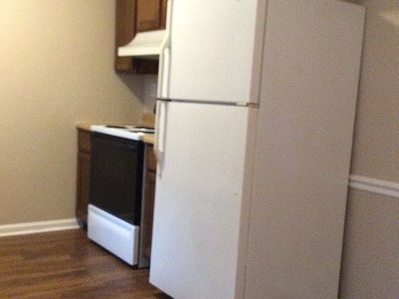 3rd image of 413 Harrodswood Rd APT 4