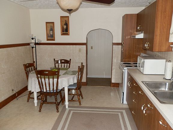 3rd image of 1311 Ascension St