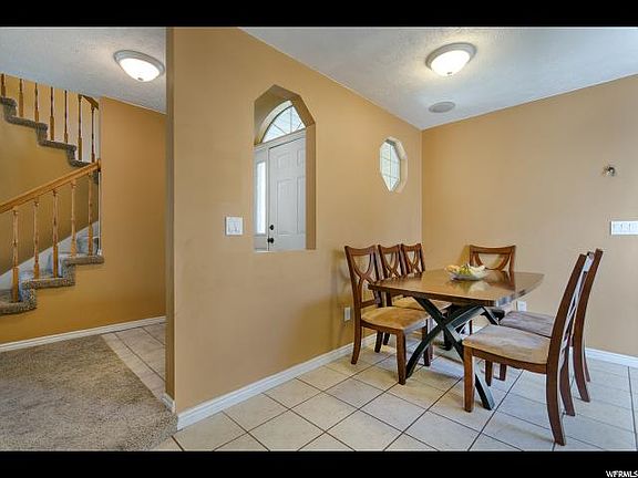 3rd image of 1437 W Countrywood Ln