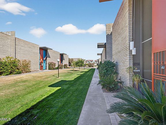 3rd image of 1623 E MARYLAND Avenue