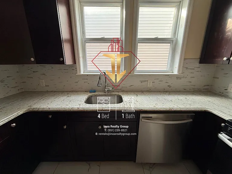 198 Danforth Ave #2 — Photo 2
