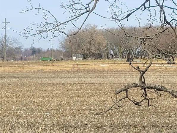 9105 E Kinley Rd, Ovid, MI 48866