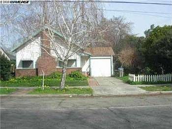 1st image of 560 N 21st St