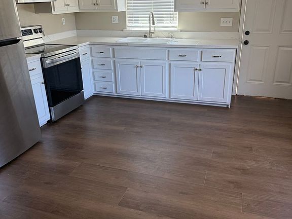 5th image of 429 Root Rd