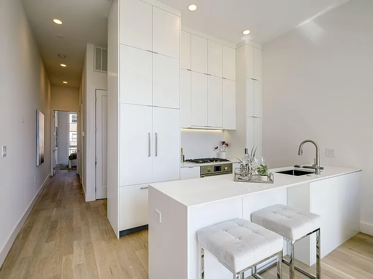 1424 Belmont St NW #6 — Photo 5