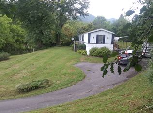 812 Toot Hollow Rd, Bryson City, NC 28713