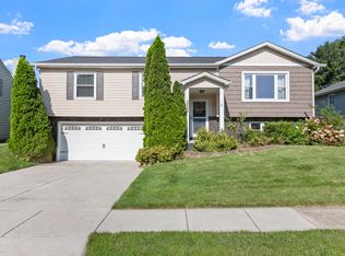 3203 Parker Dr, Valparaiso, IN 46383