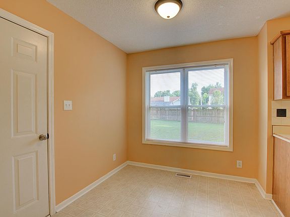 5th image of 420 Cyprus Ct