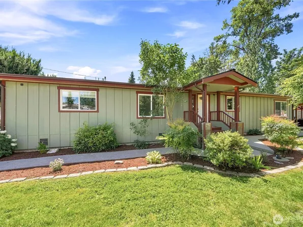 516 Beach Drive, Snohomish, WA 98290