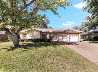 1012 Timberline Dr, Fort Worth, TX 76126