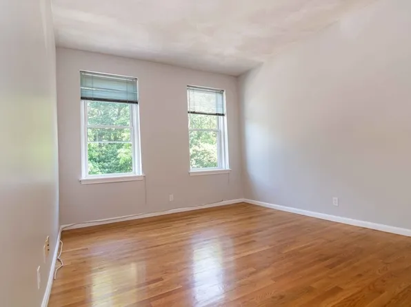 1409 Commonwealth Ave APT 202, Brighton, MA 02135