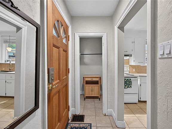 5th image of 603 Upper Wentworth St